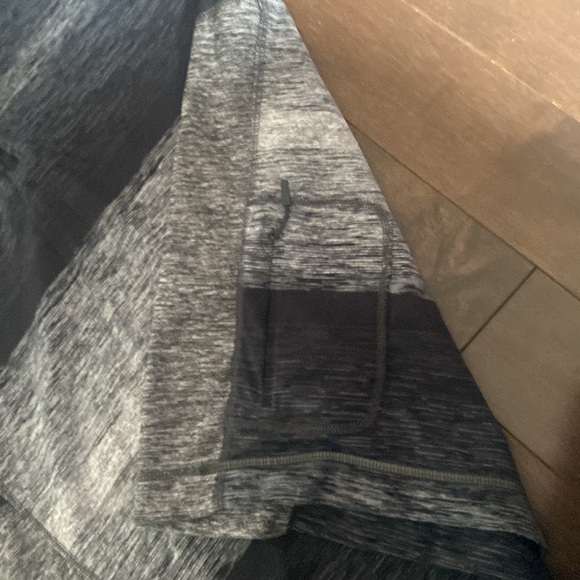 Lululemon women’s pullover with zipper size XL - Picture 3 of 5